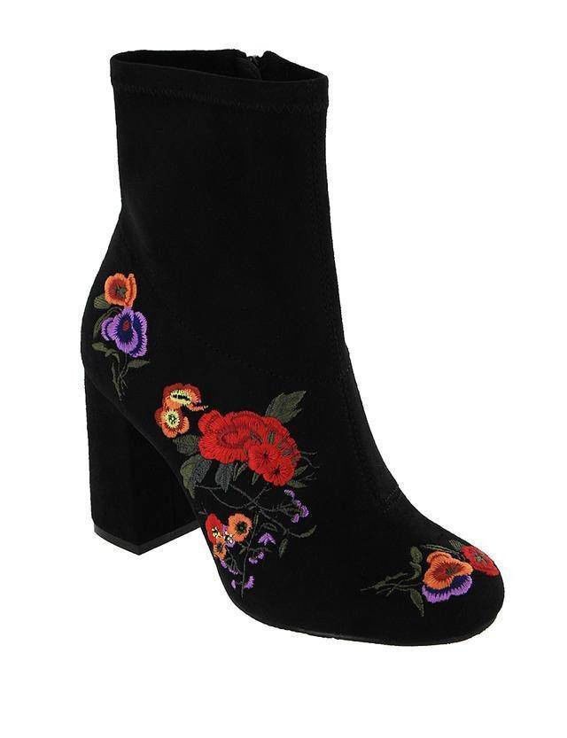 120317-SPC-beautyboots.jpg